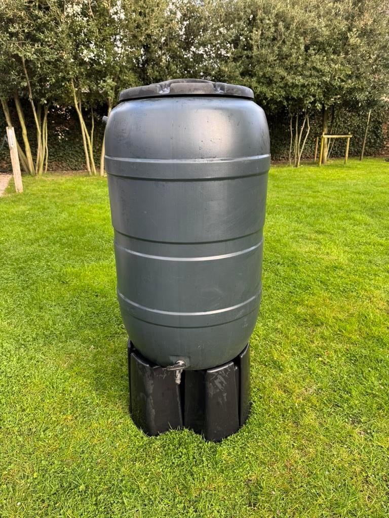 Regenton 210L kraantje, Tuin en Terras, Ophalen, Kunststof, Gebruikt, Met kraantje