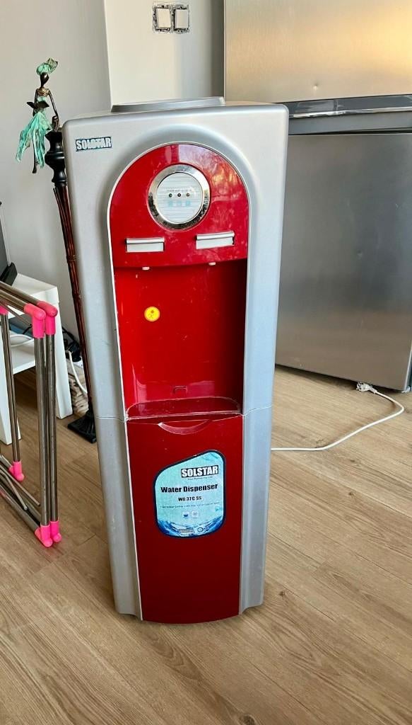 Distributeur électrique d'eau froide et chaude, Electroménager, Enlèvement, Utilisé, Autoportant