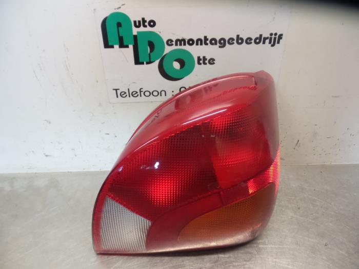 Achterlicht rechts van een Ford Fiesta (Fiesta 95-), Auto-onderdelen, Gebruikt, -, -, Ophalen of Verzenden