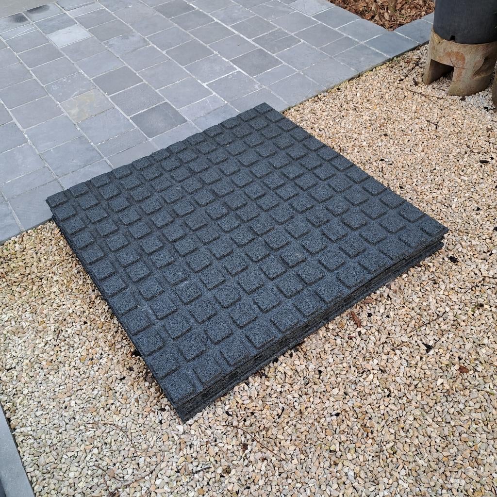Tegel rubber 100 cm x 100 cm  1,5cm/2,5cm hoog, Tuin en Terras, Tegels en Klinkers, Ophalen, Overige typen, Rubber, Zo goed als nieuw