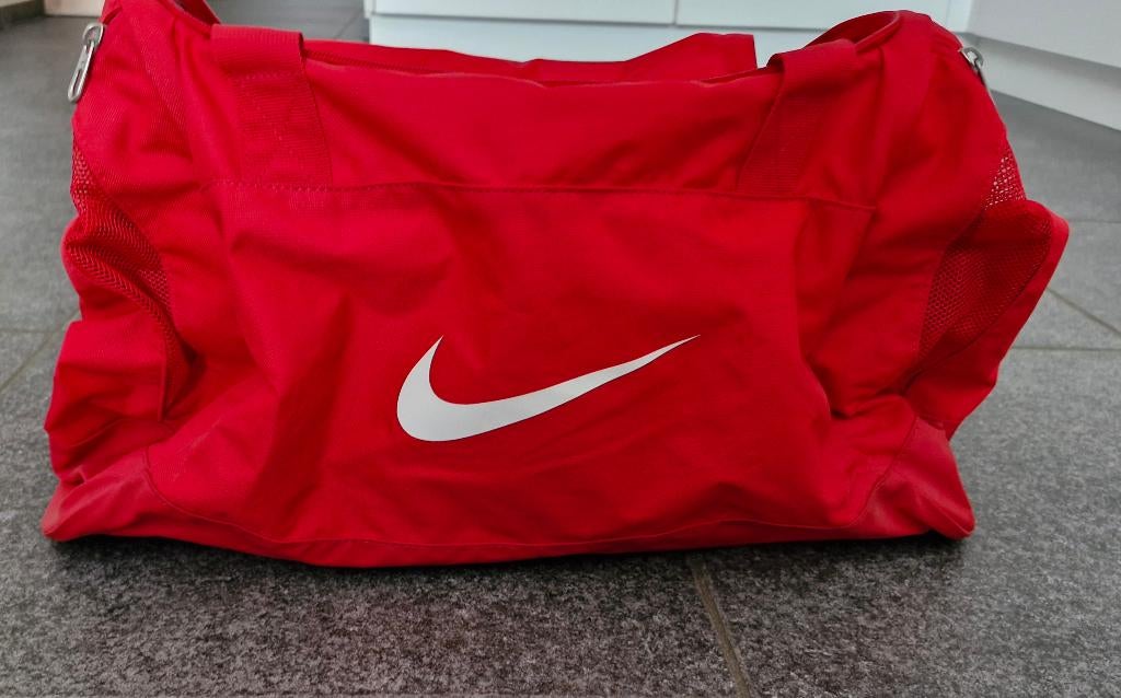 Nike sporttas, Handtassen en Accessoires, Tassen | Sporttassen, Ophalen, Zo goed als nieuw, Unisex volwassen