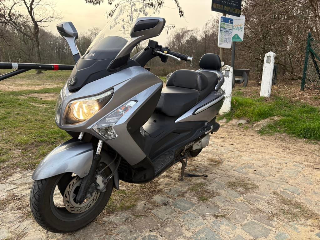 Sym motorscooter 125cc bj 2012 maar 14500km rijbewijs b auto