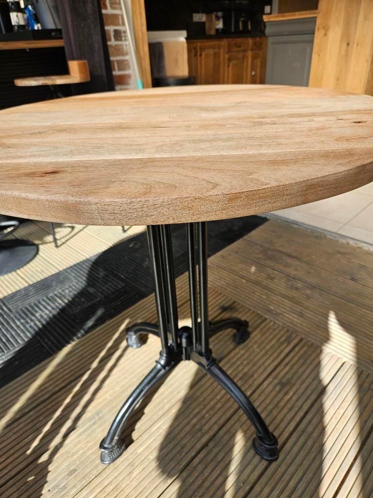 Table, Maison & Meubles, Tables | Tables à manger, Enlèvement, Métal