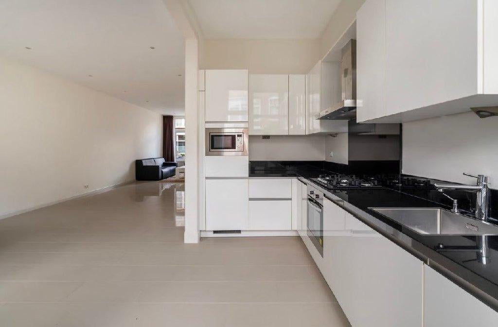 Luxe greeploze hoogglans keuken+composiet blad GEDEMONTEERD