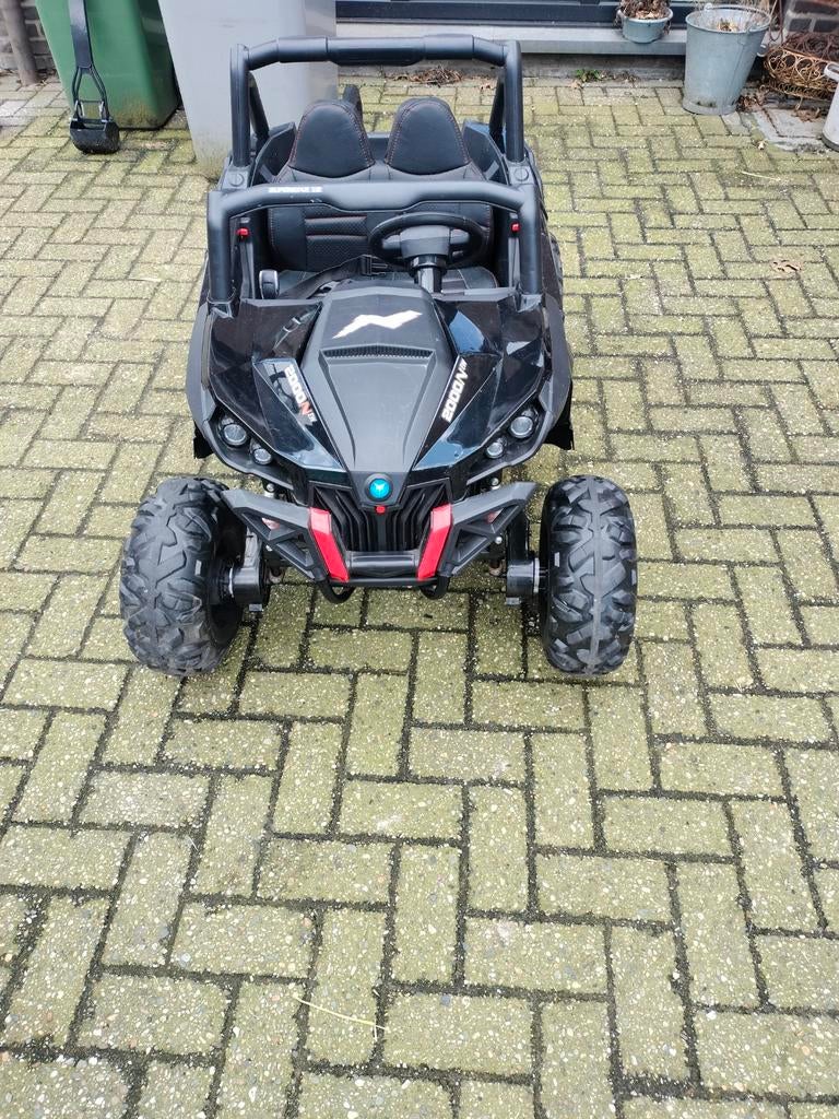 Kinder auto op accu, Motoren