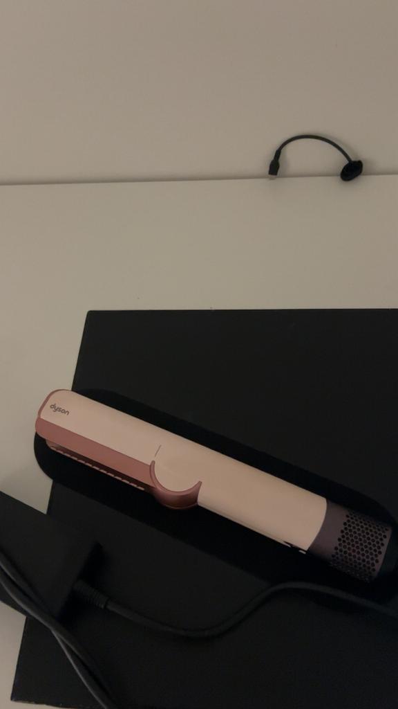 Dyson Airstrait - Wet To Dry - Ceramic Pink/Rose Gold, Handtassen en Accessoires, Uiterlijk | Haarverzorging, Ophalen, Zo goed als nieuw