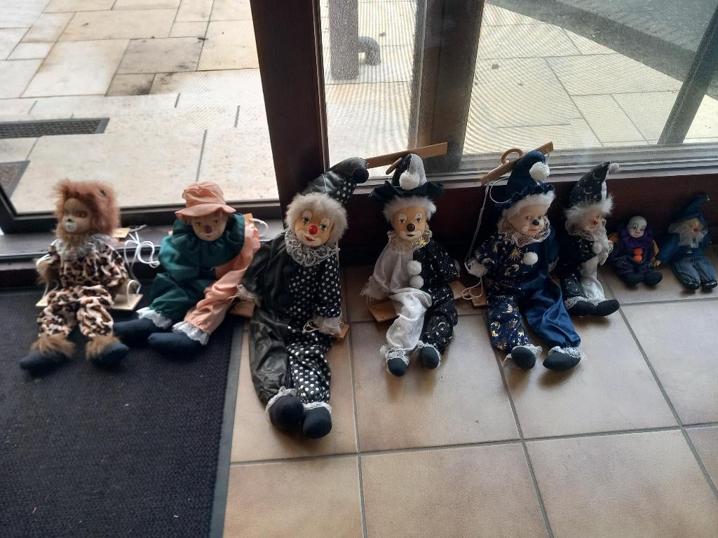 8 poppen waarvan 7 clowns, Verzamelen, Ophalen of Verzenden