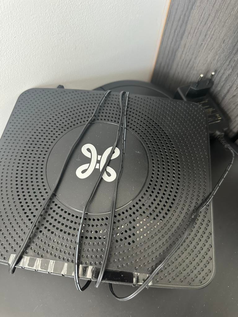 Boîtier Proximus v3+, Informatique & Logiciels, Enlèvement, Comme neuf