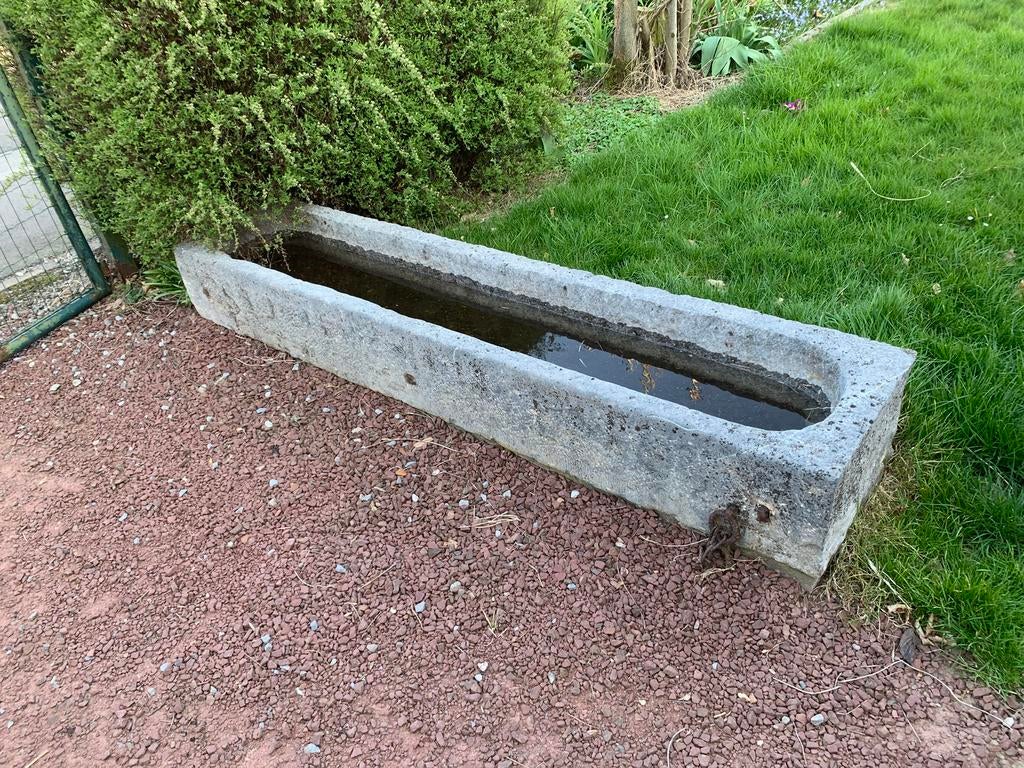 TRES RARE. A vendre bac en pierre bleue (ancien abreuvoir), Jardin & Terrasse, Moins de 30 cm, Pierre, Enlèvement, Utilisé