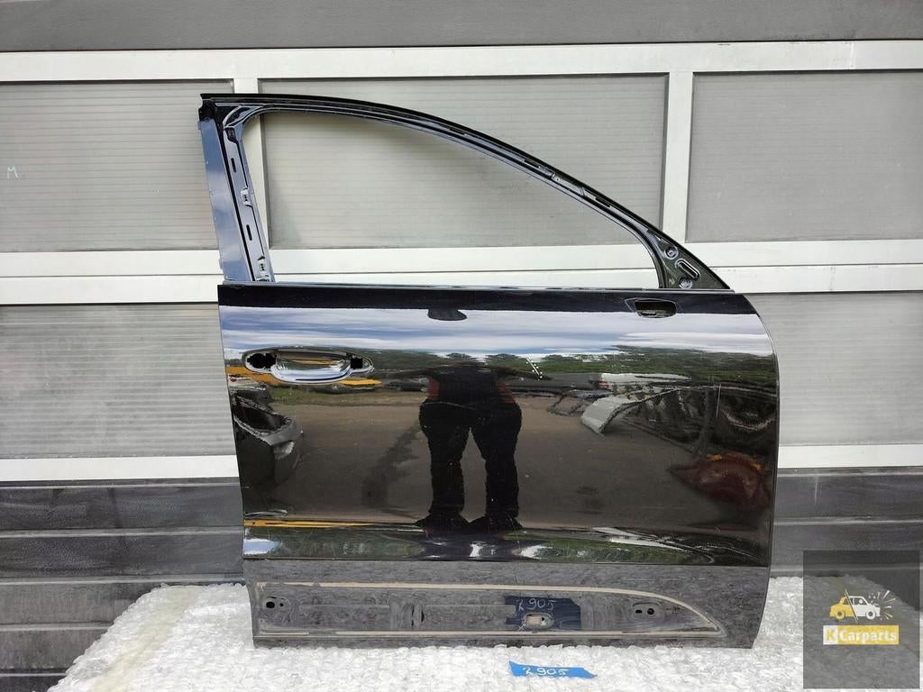 PORSCHE MACAN 95B RECHTS, Gebruikt, Deur, Porscheplatz 1
70435  Stuttgart, DE, Porsche