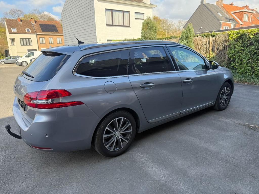Peugeot 308 SW Allure 64000KM FULL (bj 2014, automaat), Auto's, Gebruikt, Euro 6, 1199 cc, 3 cilinders