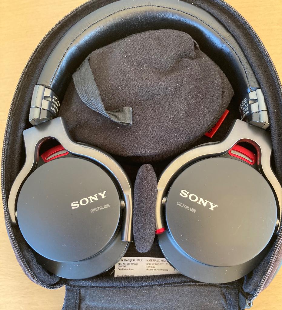 Sony noice cancelling koptelefoon, Surround, Enlèvement ou Envoi, Circum-aural, Comme neuf