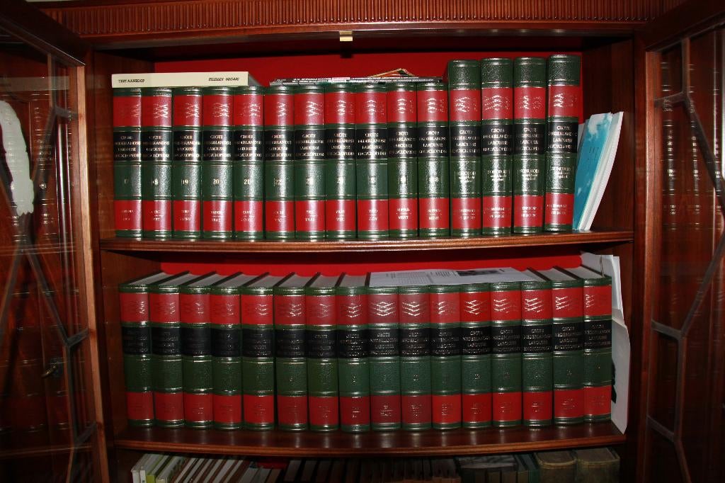 33-delige Grote Nederlandse Larousse Encyclopedie + Sonobox, Ophalen, Zo goed als nieuw