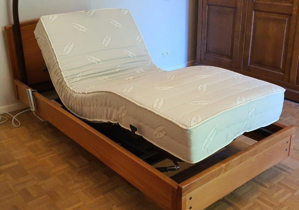 Lit médicalisé HMS vilgo, Maison & Meubles, Chambre à coucher | Lits, Enlèvement, Comme neuf, Une personne, Bois