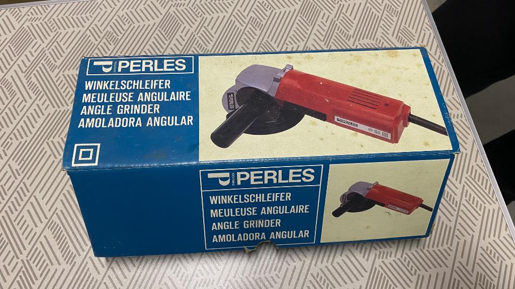 Klein haakse slijpschijf Perles modelnummer HSW110 Nieuw!, Doe-het-zelf en Bouw, Gereedschap | Slijpmachines, Ophalen, Nieuw, Minder dan 700 watt