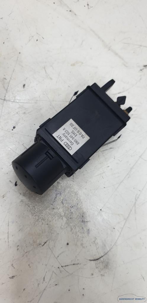 Interrupteur de d givrage de lunette arri re Audi TT 8N 8N09, Autos : Pièces & Accessoires, AUDI AG, Auto-Union-Strasse 1
85045  Ingolstadt, DE