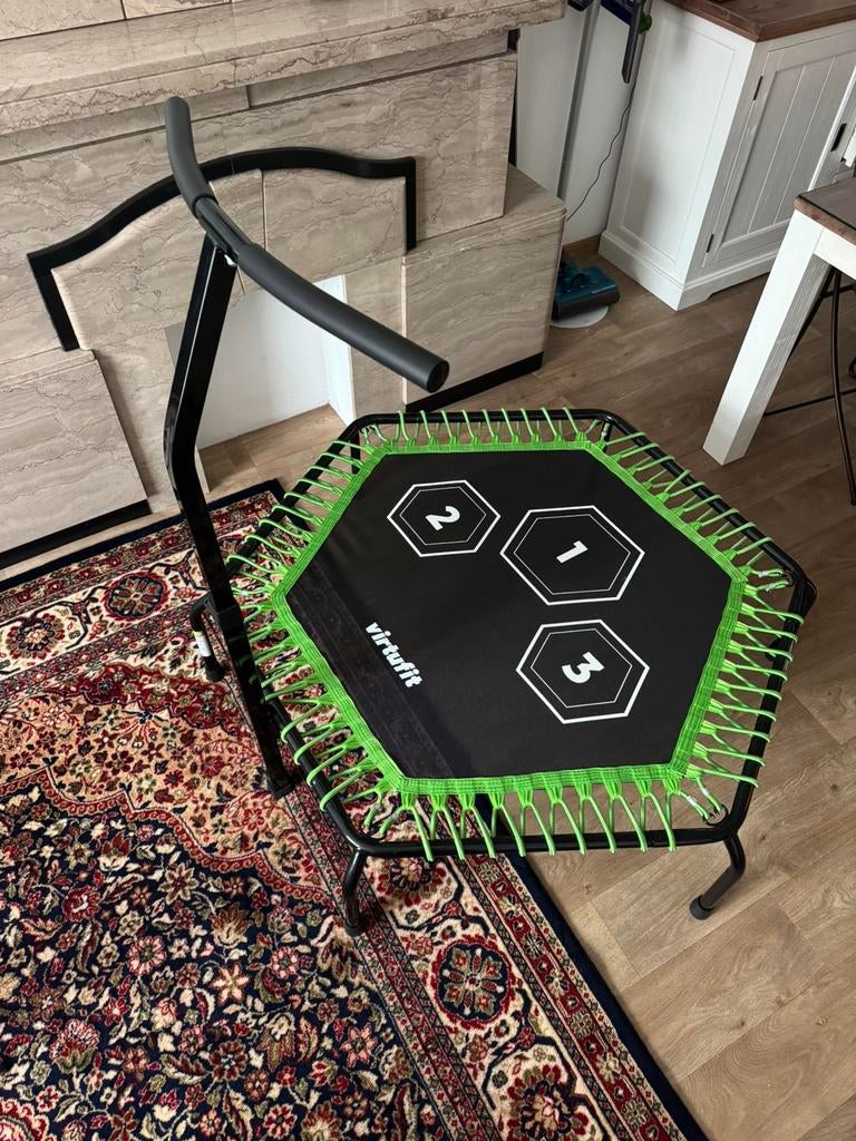 Trampoline, Ophalen, Zo goed als nieuw