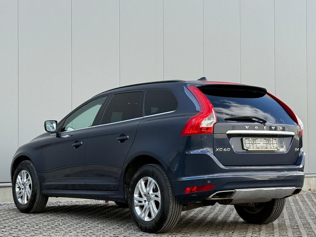 Volvo XC60 2.0 D4 Geartronic TV Camera Dodehoek AdapCruise, Auto's, Volvo, 4 cilinders, 1969 cc, Blauw, 124 g/km