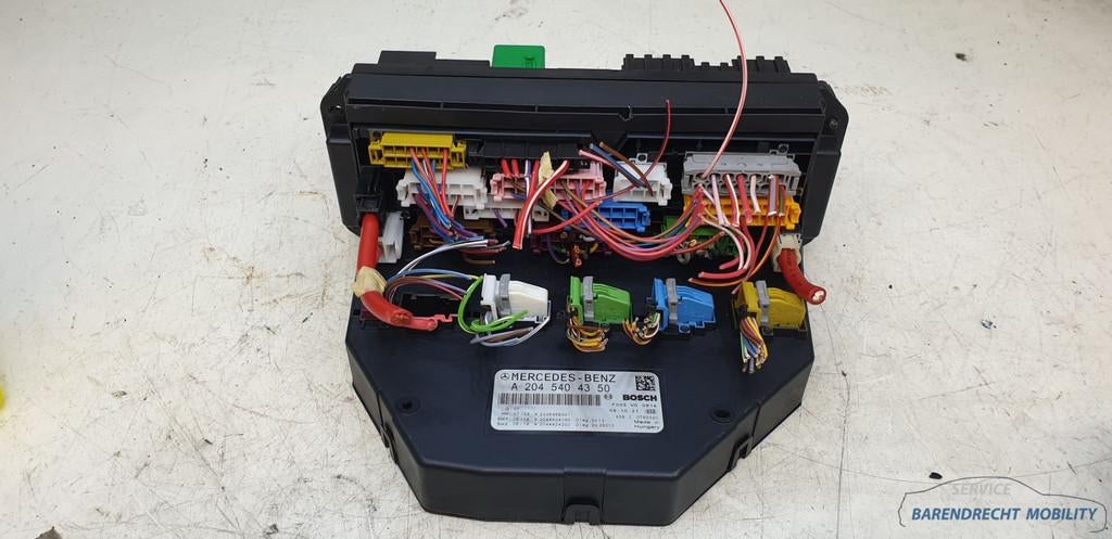 Bo tier de fusibles du module SAM W204 Mercedes Classe C A20, Mercedes-Benz AG, Mercedes-Benz, Utilisé, Mercedesstrasse 120
70372  Stuttgart, DE