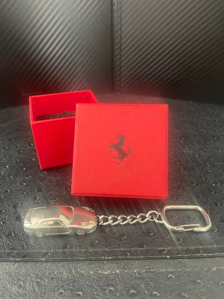 Porte clé Ferrari 456 GT avec boîte Ferrari originale, Enlèvement ou Envoi, Comme neuf