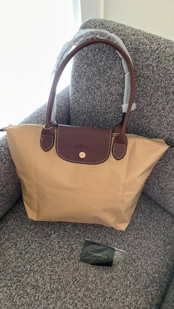 Nagelnieuw Tasje in Beige / Handtas / schoudertas, Handtassen en Accessoires, Tassen | Damestassen, Ophalen of Verzenden, Nieuw