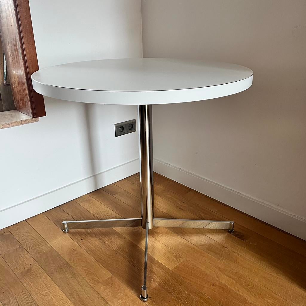 Kleine ronde vintage keukentafel, wit en chromé (2 à 3 p.), Huis en Inrichting, Tafels | Eettafels, Gebruikt, 50 tot 100 cm, 50 tot 100 cm