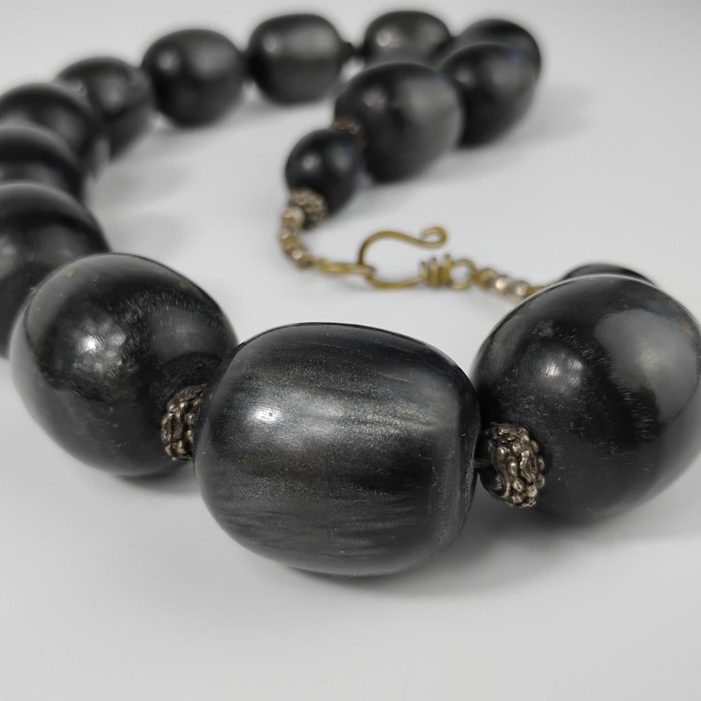 Collier en matière végétale polie 1930, Bijoux, Sacs & Beauté, Enlèvement ou Envoi