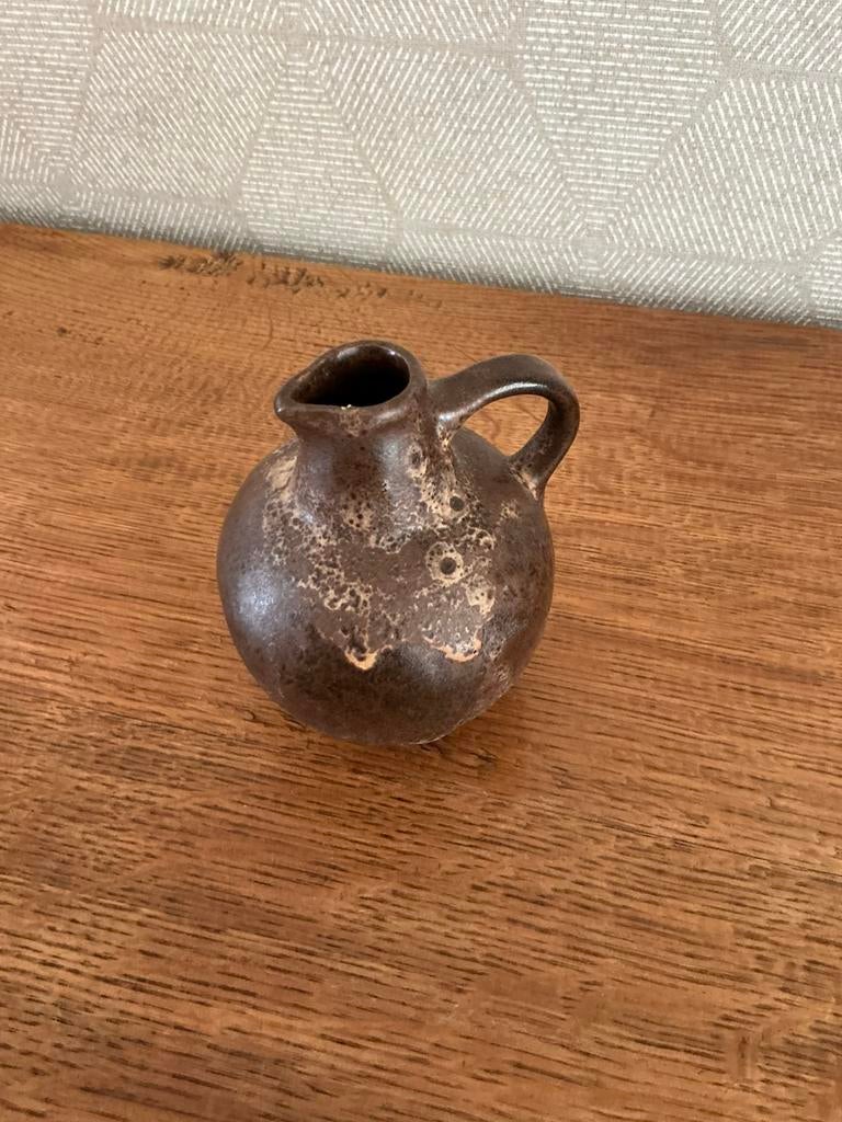 Vaasje Ruscha Fat lava, Enlèvement