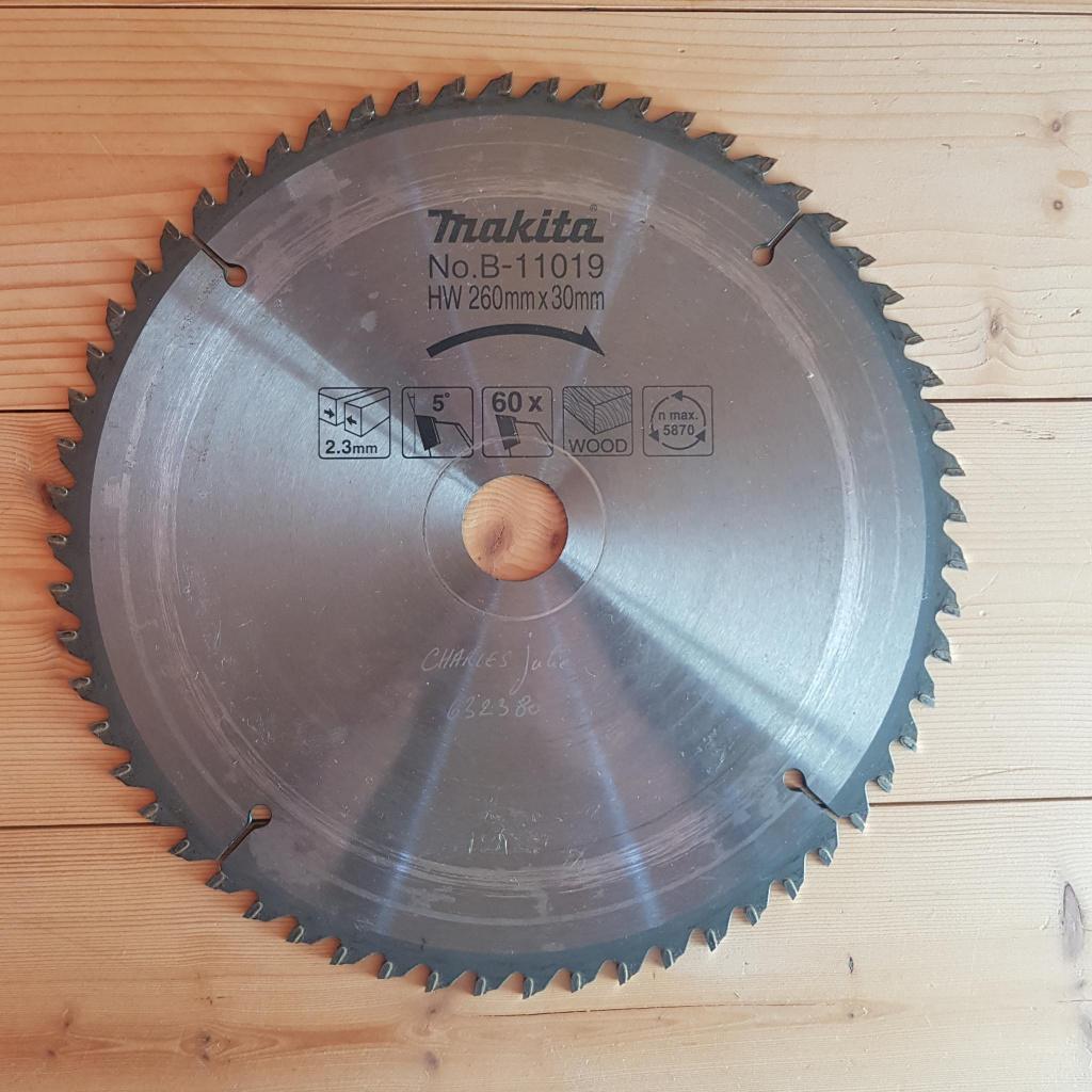 Lame scie radiale (Makita), Bricolage & Construction, Outillage | Scies mécaniques, Comme neuf, Scie à onglet, Enlèvement