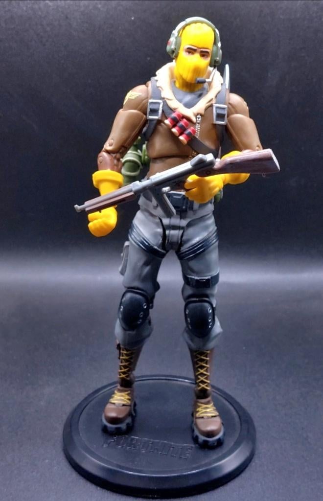 Figurine fortnite +accessoires, Enlèvement, Utilisé