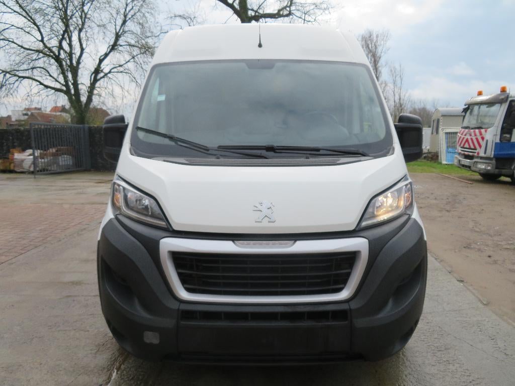 Peugeot Boxer 2.0 BlueHDI L2H2 - Premium - 2019 - €6b, Voorwielaandrijving, 4 deurs, Stof, 4 cilinders