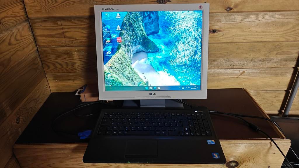 Budget Asus office setup Core I3 SSD WIFI, Computers en Software, Gebruikt, 2 tot 3 Ghz, Met monitor, ASUS