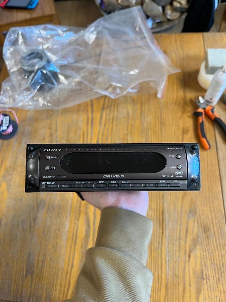 Autoradio cd Sony et haut-parleur, Enlèvement, Comme neuf