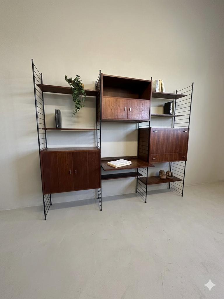 Vintage buro  wall unit 1962, Maison & Meubles, Accessoires pour la Maison | Étagères murales & Rayons de bibliothèque, Utilisé