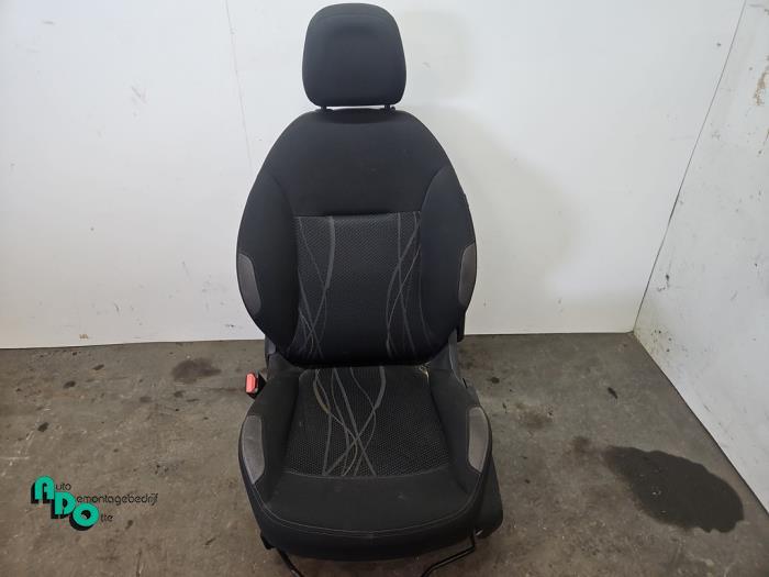 Siège gauche d'un Peugeot 208 (208 12-), Autos : Pièces & Accessoires, Habitacle & Garnissage, Peugeot, Utilisé, 3 mois de garantie