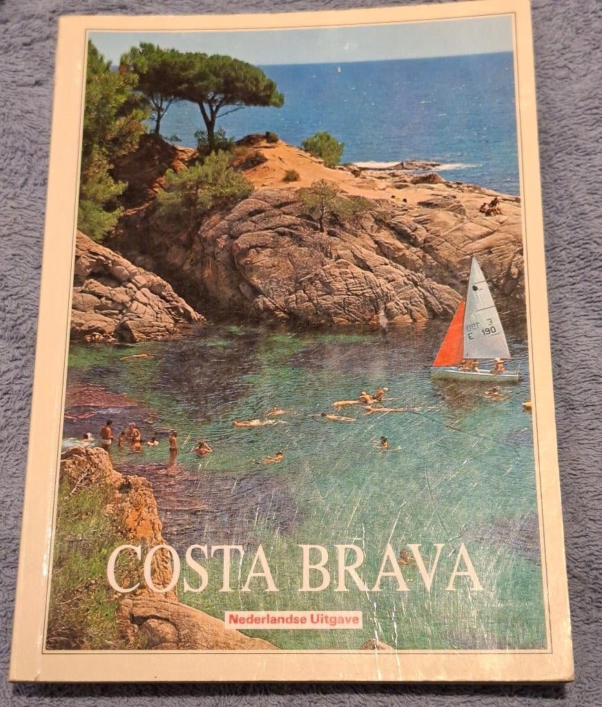 Costa Brava Nederlandse edite 1994, Boeken, Europa, Diverse auteurs, Ophalen of Verzenden, Reisgids of -boek