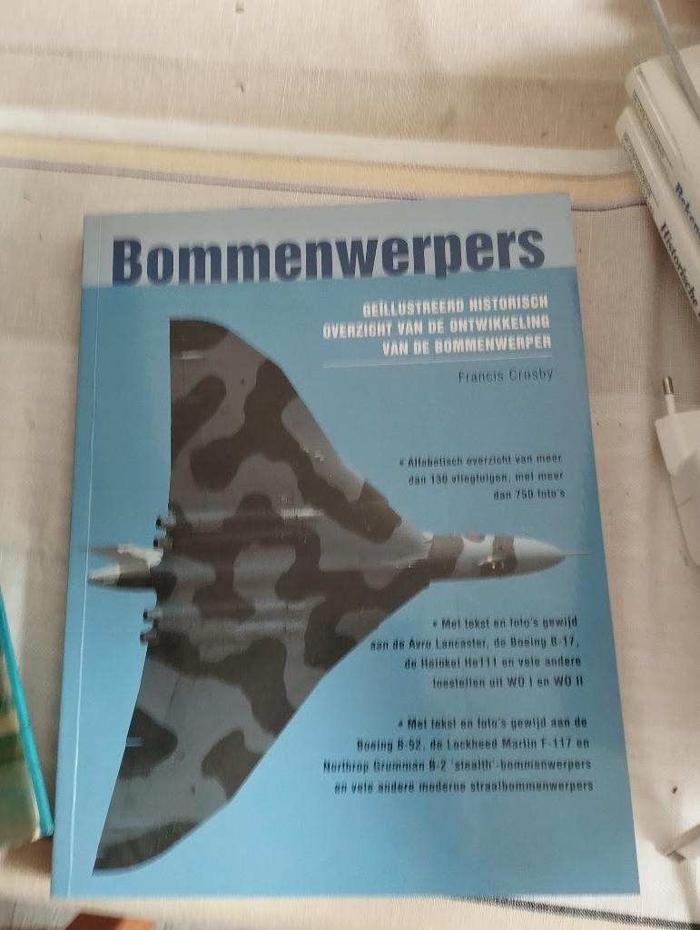 Livres et avions, Livres, Enlèvement ou Envoi, Comme neuf, Avion