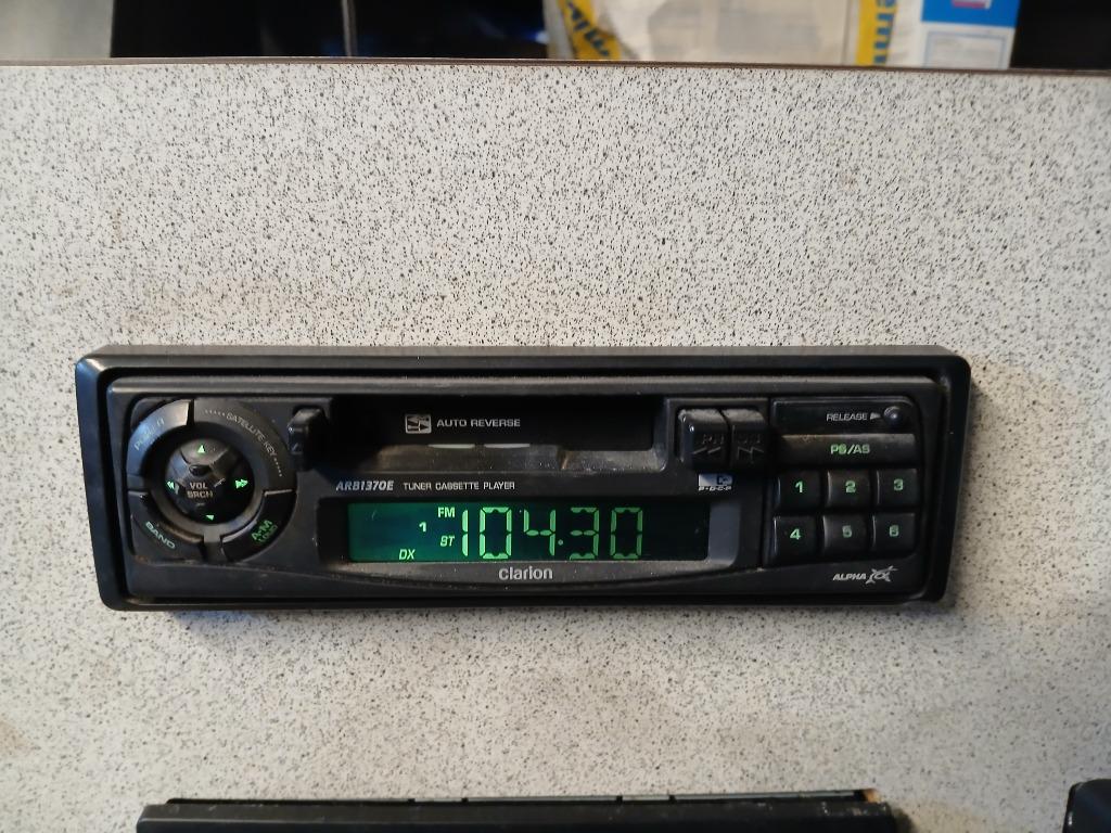 Auto-radio K7 Clarion ARB1370 E, Autos : Divers, Autoradios, Enlèvement, Utilisé