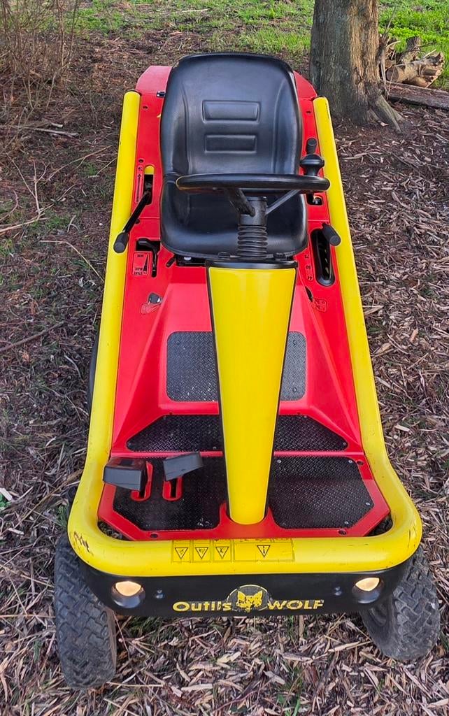 Tracteur tondeuse autoportée Wolf a80 pro, Jardin & Terrasse, Débroussailleuses, Enlèvement, Batterie
