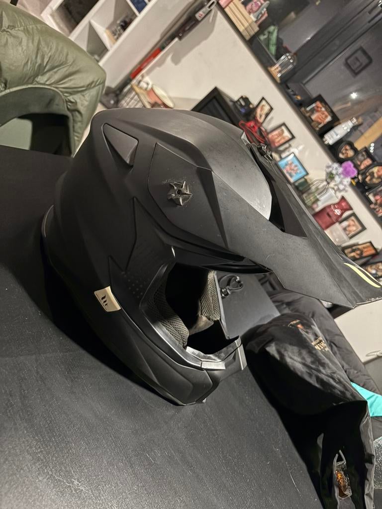 Casque mthelmet falcon taille M, Enlèvement ou Envoi, M