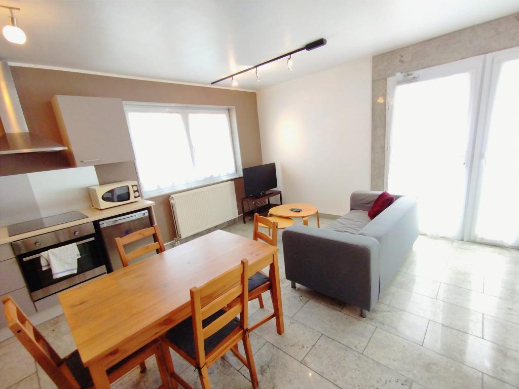 Appartement 1ch location meublée flexible TV+WIFI confort, 50 m² ou plus, Province de Hainaut