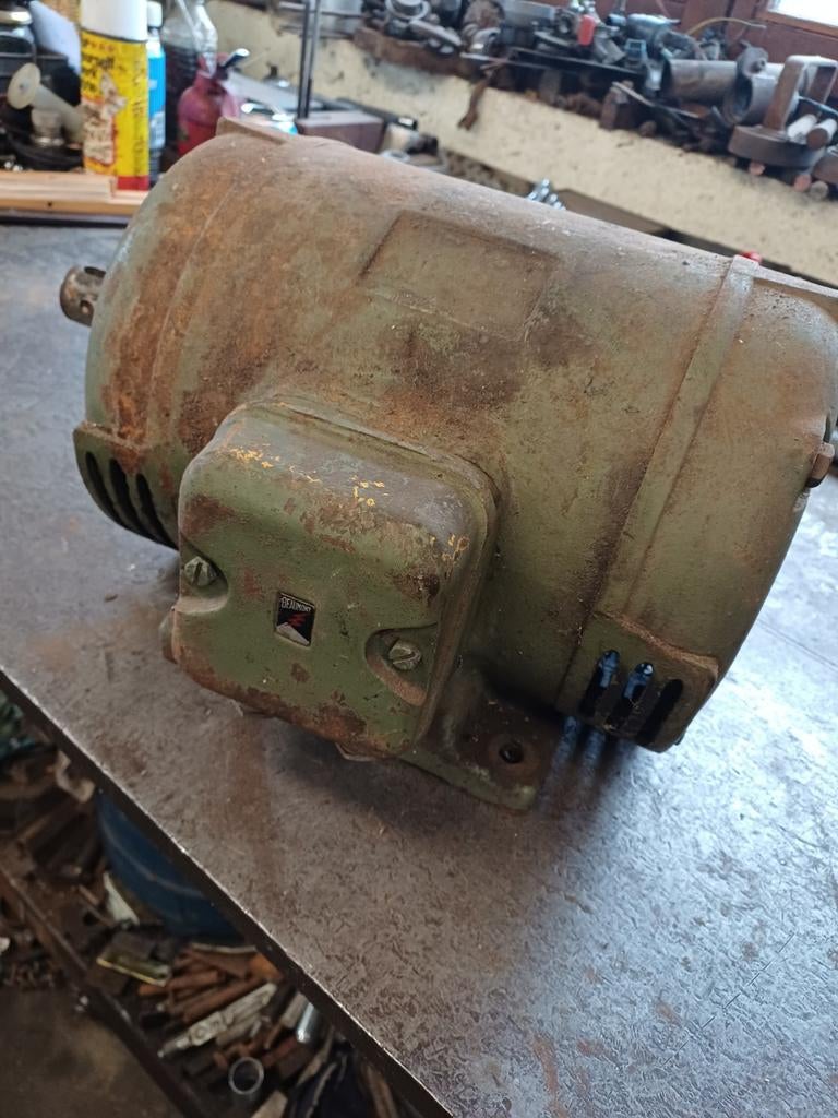 Moteur électrique electrique 3cv triphase triphasé 220/380, Bricolage & Construction, Outillage | Outillage à main, Enlèvement
