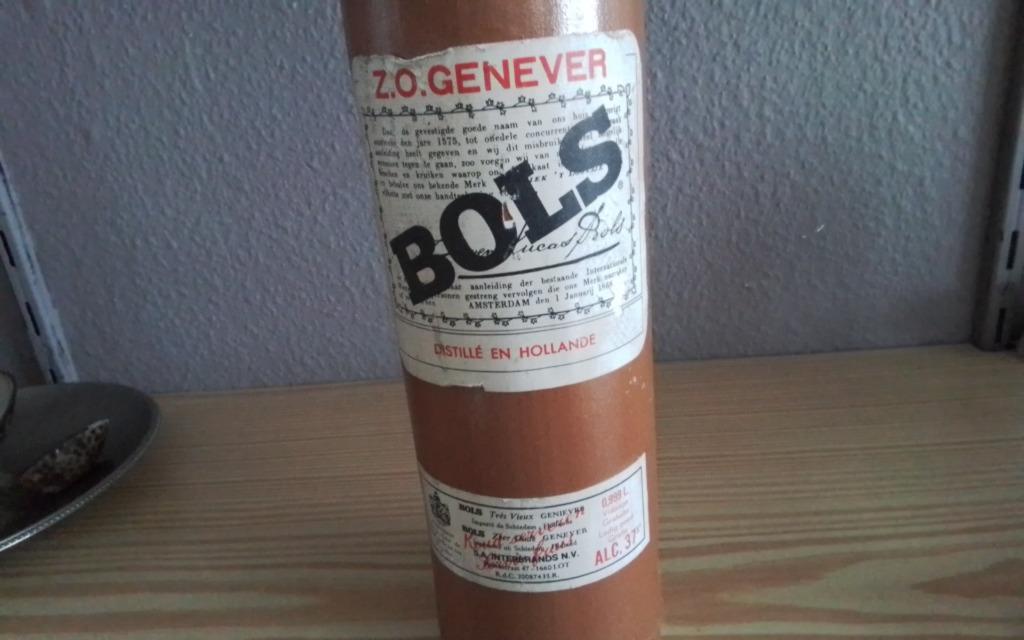 Bouteille de bols genièvre, Enlèvement ou Envoi