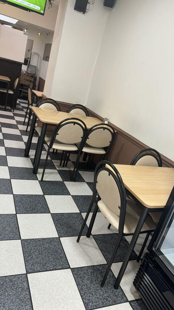 9 tables et 28 chaises pour le horeca, Enlèvement ou Envoi, Utilisé
