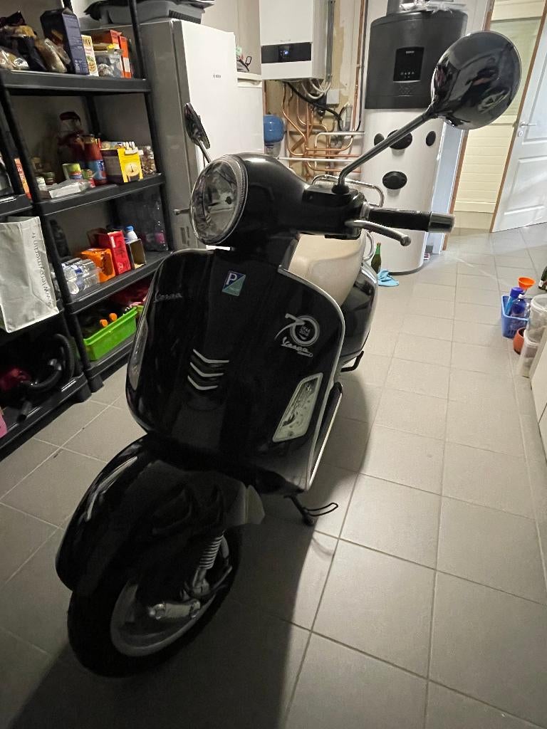 A vendre Vespa GTS 250 ie, Motos, Motos | Piaggio, Particulier, Scooter, 12 à 35 kW, 1 cylindre, Permis Moto A, Enlèvement