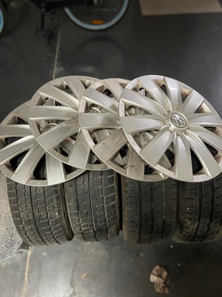 Winter banden vw Camionette Multivan 215/65 R16, Ophalen, Band(en)