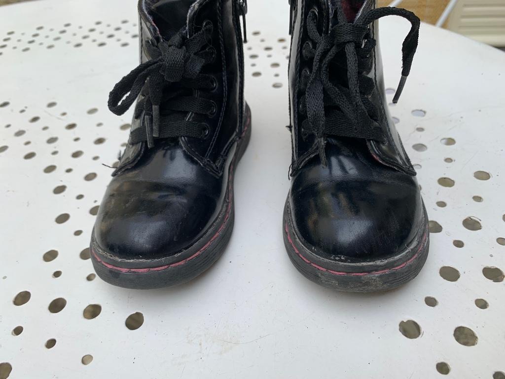 Nini & Girls Bottines cuir noir verni 24 (style Dr Martens), Nini, Utilisé, Chaussures, Fille