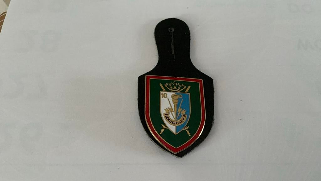 Borstzakhanger, Collections, Envoi