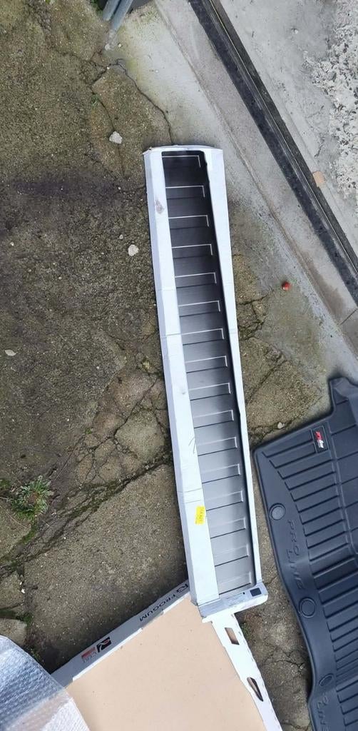 Protection de seuil de coffre trafic 3, Enlèvement, Comme neuf