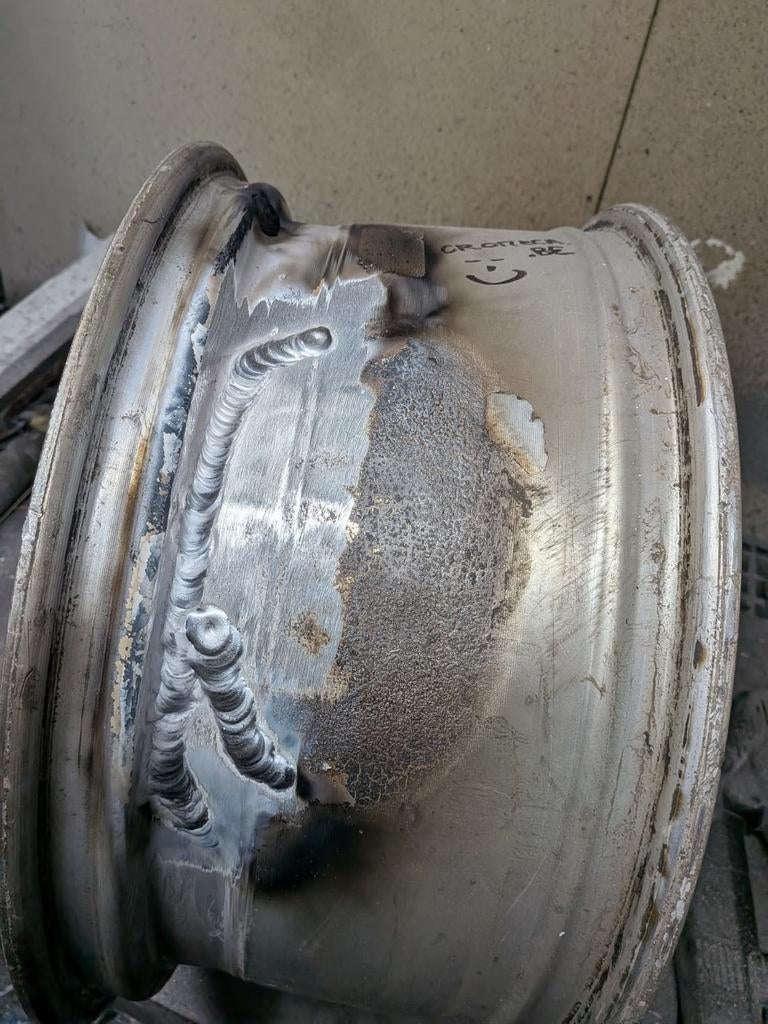 Réparation jante voiture liege/ griffer et fissuré, Enlèvement ou Envoi